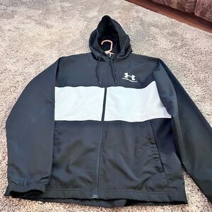 Under Armour Windbreaker. Size small